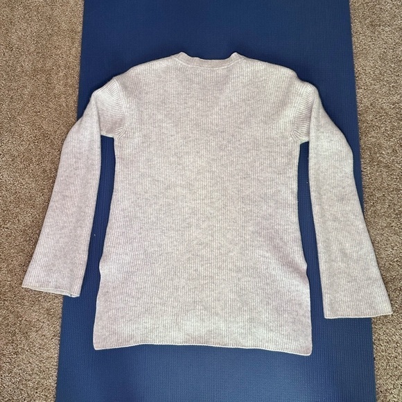 sweater wool cashmere Athleta bell sleeves scoop neck heather grey side split - Picture 5 of 13